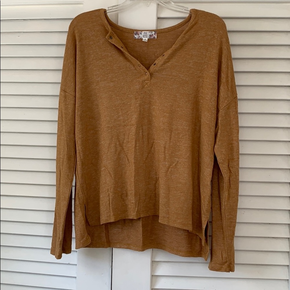 Long sleeve shirt